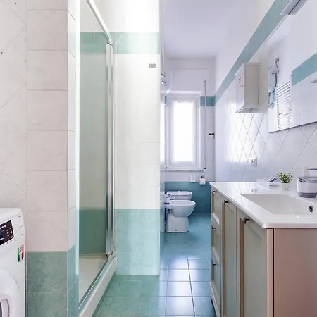 Camesena 40 - 2br For 4 Near Tiburtina Vakantiehuis Rome