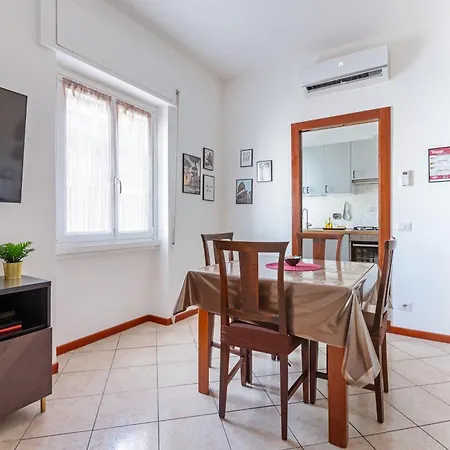 Camesena 40 - 2br For 4 Near Tiburtina Vakantiehuis